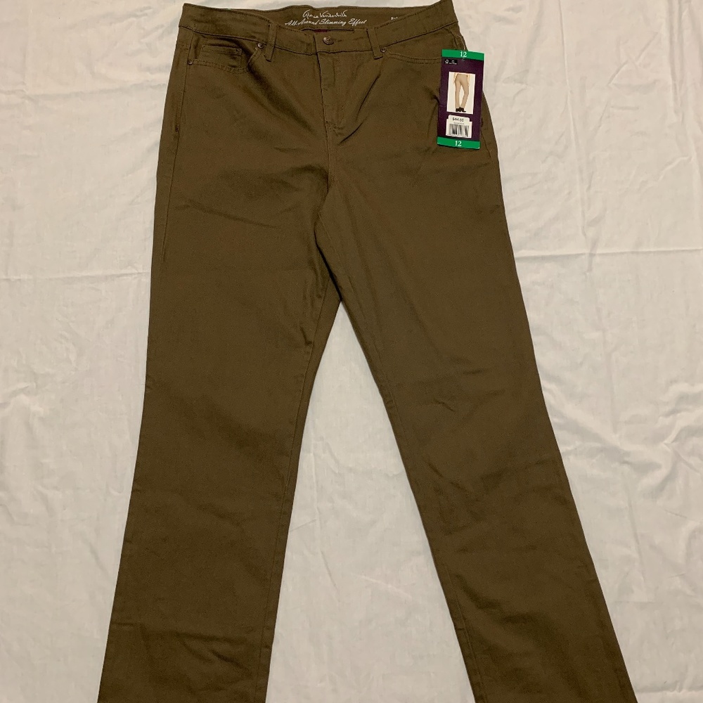 Gloria Vanderbilt Straight Leg